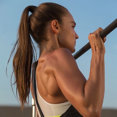 Chin, meet bar. You'll be seeing a lot of each other.  Get inspired by Nike Master Trainer @kirstygodso. Fitness Photoshoot, Fitness Advice, Stay In Shape, Never Too Late, Daily Workout, Get In Shape, Vanity Fair, You Fitness, Workout Programs