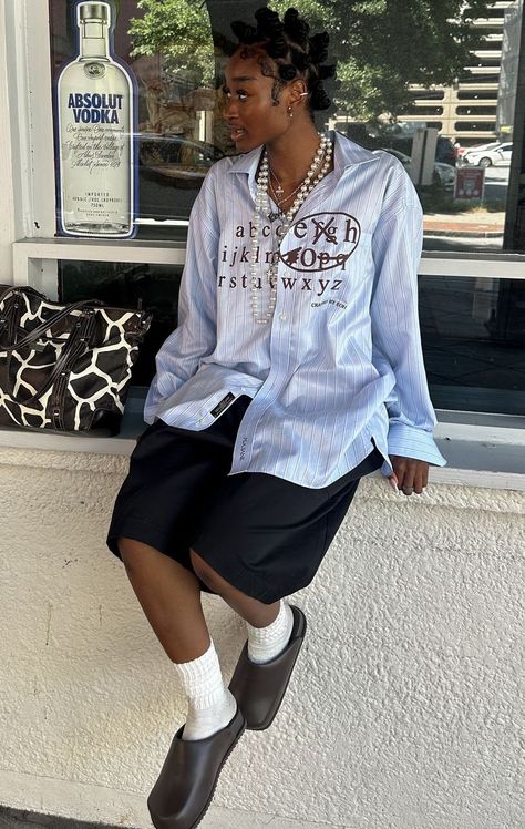 Black Women Outfits, Button Down Shirt Outfit, Streetwear Outfit Ideas, Outfit Streetwear, Indie Sleaze, Diy Clothes Design, 90s Fashion Outfits, Swag Outfits For Girls, Streetwear Men Outfits