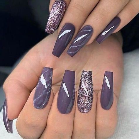 Popular Nail Colors, Purple Glitter Nails, Purple Nail Designs, Nail Design Inspiration, Makijaż Smokey Eye, Coffin Nails Long, Popular Nails, Nail Designs Glitter, Nail Studio