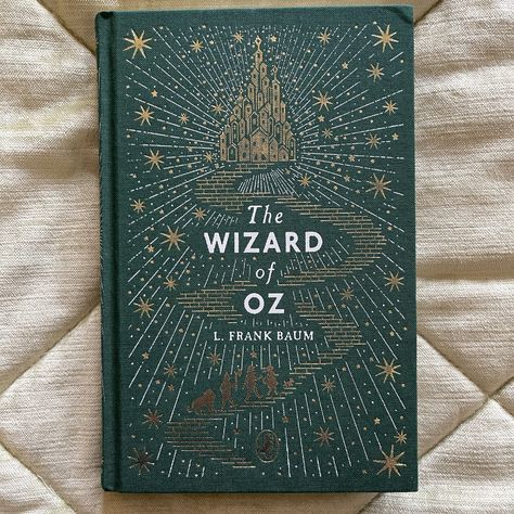 Classical Books, Book Rebinding, Wizard Of Oz Book, Girl And Her Dog, Wonderful Wizard Of Oz, Way Back Home, Books You Should Read, Land Of Oz, The Wonderful Wizard Of Oz