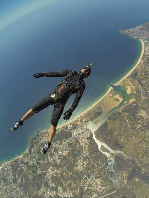 Base Jump, Sky Diving, Air Sports, Extreme Adventure, Base Jumping, Adventure Aesthetic, Parasailing, Adventure Sports, Skydiving