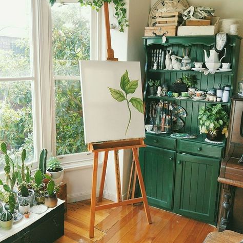 Indoor Art Studio, Garden Painting Studio, Cottage Core Art Studio, Art Studio With Plants, Small Painting Studio, Painting Room Ideas Art Studios, Art Corner Studio, Art Studio At Home Small Spaces, Sunroom Art Studio