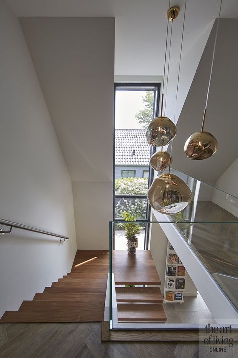 Stairs Ceiling Light, Lamps Hanging From Ceiling, Stairs Wall Design, High Ceiling Decorating, Staircase Lighting Ideas, Staircase Wall Lighting, Stairs Lighting, High Ceiling Lighting, Modern Wall Paneling