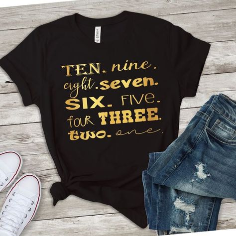 New Years Eve Countdown, New Years Svg, New Years Eve Looks, New Years Eve Shirt, New Years Shirts, Digital Graphic Design, Baseball Mom Shirts, Eve Outfit, Ball Drop