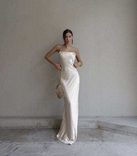 fan outfits account on Twitter: "cocktail dress🍸… " Satin Dress Aesthetic, Silk White Dress, White Satin Dress, Long Slip Dress, White Slip Dress, Dress Aesthetic, Pastry Chef, Elegant Outfit, Couture Dresses