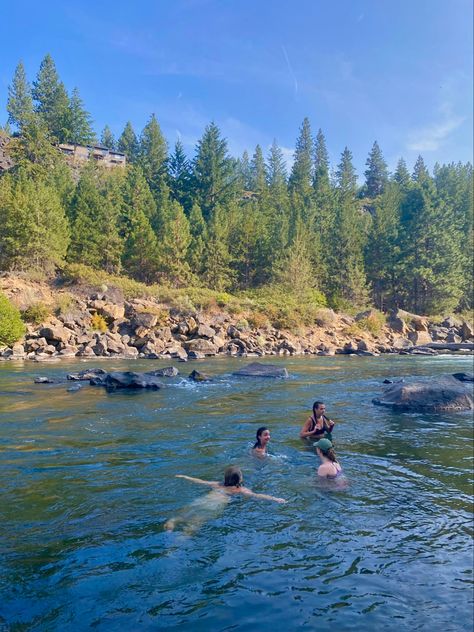 River Pictures With Friends, River Inspo Pics, River Instagram Pictures, River Pictures Ideas, Camping Instagram Pictures, River Pics, Swimming With Friends, Camping Photoshoot, River Swimming