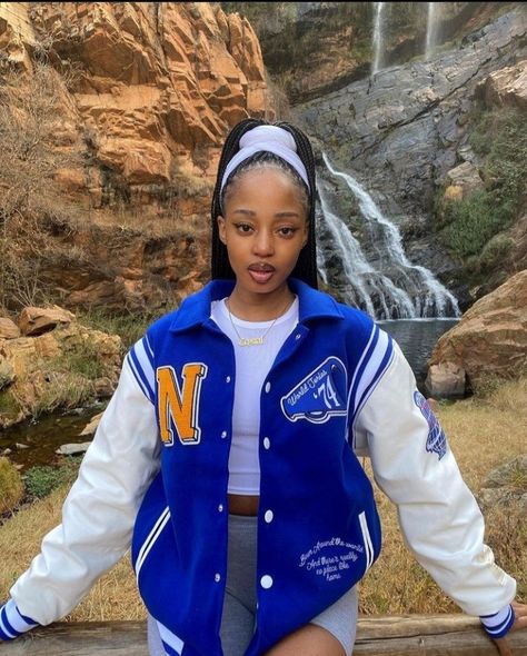 Crystal Zinzile, Baseball Jacket Outfit, Senior Jackets, School Outfit Ideas, Fasion Outfits, I Get It, Classy Casual Outfits, Baseball Game