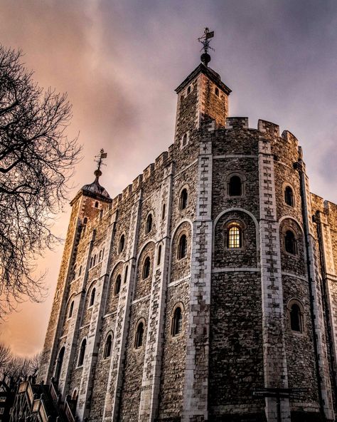 Tower Of London Photography, Tower Of London Aesthetic, Melanie Dickerson, Book Aestethic, Mysterious Facts, Travel Aesthetic Beach, Travel Wallpapers, Travel With Friends, Travel Love Quotes