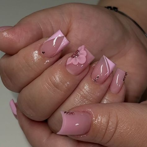 Jacqueline Garcia on Instagram: "absolutely love how this pink set turned out 🩷🌸✨  #pinknails #pinknailart #3dnailart #3dflowernails #blingnails #shortnails #squarenails #acrylicnails #nailinspo #nailart #aznails #aznailtech #phoenixnailtech" Short Pink Frenchies, 3d Flower Nails, Pink Nail Art, 3d Nail Art, Bling Nails, Square Nails, Nail Tech, Short Nails, Pink Nails