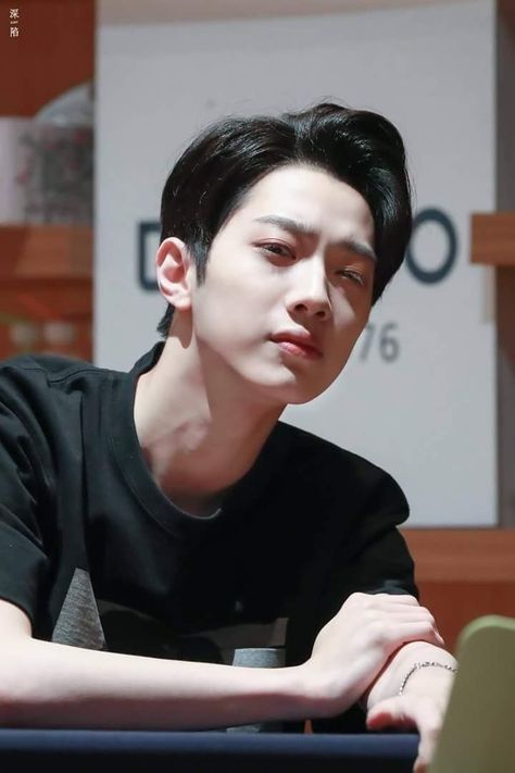 Ahn Jae Hyun, Lai Kuanlin, Guan Lin, Lai Guanlin, Lai Kuan-lin, Man Crush Monday, Kim Jaehwan, Ha Sungwoon, Boy Idols