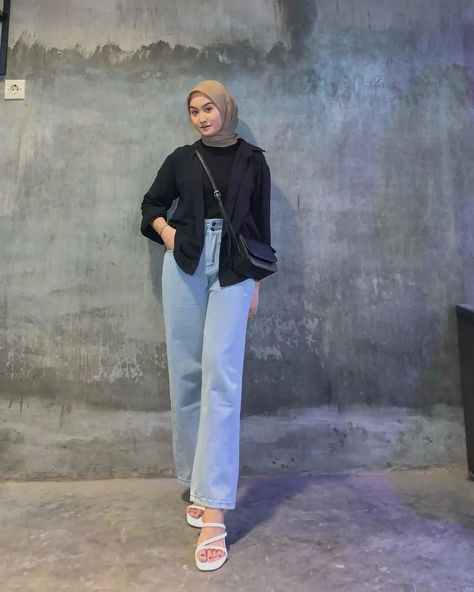 Outfit Ke Kampus, Outfit Hijab Ideas, Pengantin Modern, Outfit Hijab Simple, Ootd Simple, Outfit Hijab Casual, Hijab Simple, Ootd Women, Outfit Simple