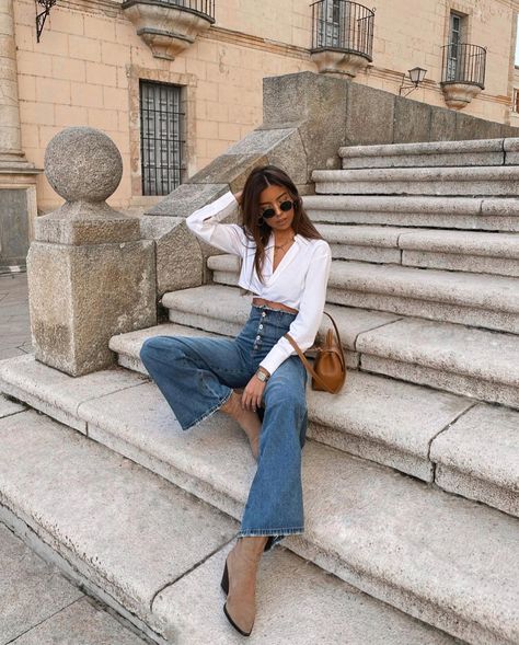 Criss Cross Crop Top, Cross Crop Top, Outfit Botas, Look Jean, Slacks Trousers, High Fashion Women, Outfit Primavera, Cowboy Outfits, Out Of Office