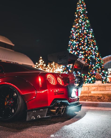 Rate This Merry Christmas GTR 1 to 100 #car #cars #carsMotorcycles #CoolCars #SuperCars #SuperCar #AmazingCars #luxuryCars #BeautifulCars #HotCars #DreamCars #SuperCars #CarsAndMotorcycles #ExoticCars #ExpensiveCars Christmas Car Wallpaper Iphone, Christmas Cars Wallpaper, Winter Car Wallpaper, Christmas Car Wallpaper, Jdm Christmas, R34 Wallpaper, Christmas Trunk Or Treat Ideas, Trunk And Treat, Christmas Trunk Or Treat