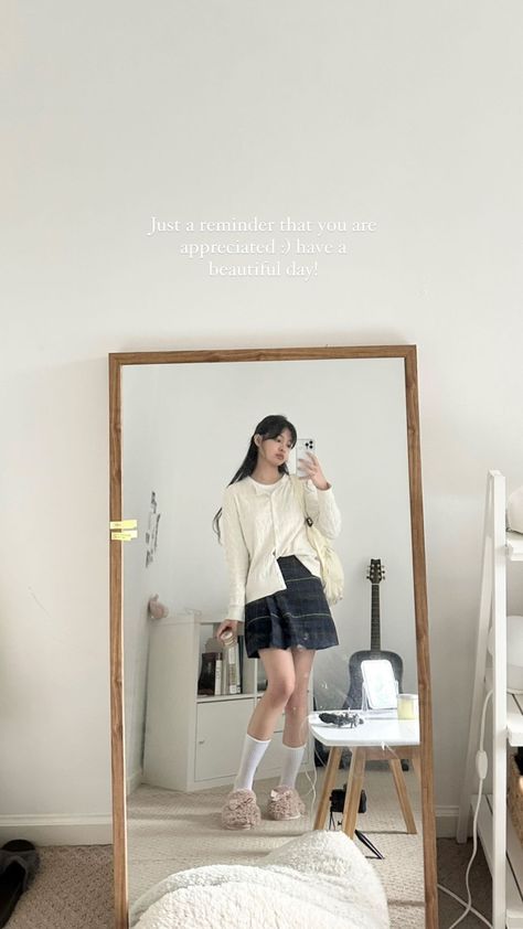 alex bondoc Alex Bondoc Aesthetic, Alex Bondoc Room, Alex Bondoc Outfit, Alex Bondoc, Slay Fits, Pics Ideas, Aesthetic Life, Thrift Finds, Room Makeover Bedroom