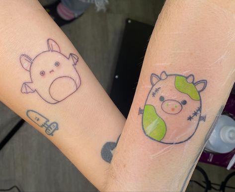 squishmallow tattoo, emily bat squishmallow, frankenstein cow squishmallow Squishmallow Tattoo Ideas, Squishmallows Tattoo, Lilliana Aesthetic, Squishmallow Tattoo, Matching Cow Tattoos, Tiny Bat Tattoo, Tiny Cow Tattoo, Lps Tattoo, Bsf Tattoos