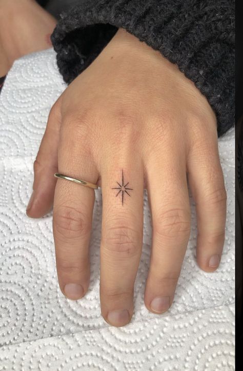 Star On Finger Tattoo, Hand Stars Tattoo, Sparkle Finger Tattoo, Pink Triangle Tattoo, Small Baddie Tattoos, Star Finger Tattoo, Sunflower Foot Tattoos, Boyfriend Tattoo, Tattoo For Boyfriend