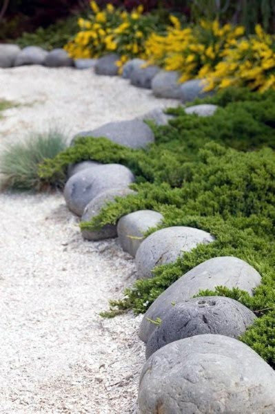 Lawn Edging Ideas, Garden Border Ideas, Stone Edging, River Rock Garden, Fairy Garden Doors, Landscaping With Boulders, Border Ideas, Garden Border, Rock Garden Design