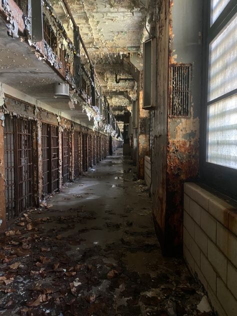 Underground Prison Concept Art, Dystopian Prison Aesthetic, Dark Prison Cell Aesthetic, Aesthetic Locations, Sustainability Art, Medieval Prison Cell, Old Joliet Prison, Abandoned Prisons, Art Competitions