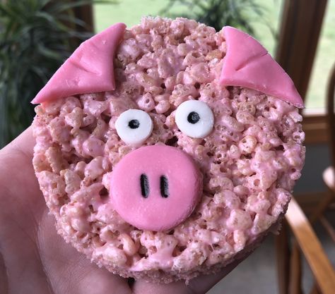 Rice Bubbles, Food Tech, Themed Desserts, Fondant Decorations, Farm Birthday, Rice Krispie Treat, Rice Krispies, Pigs, Fondant