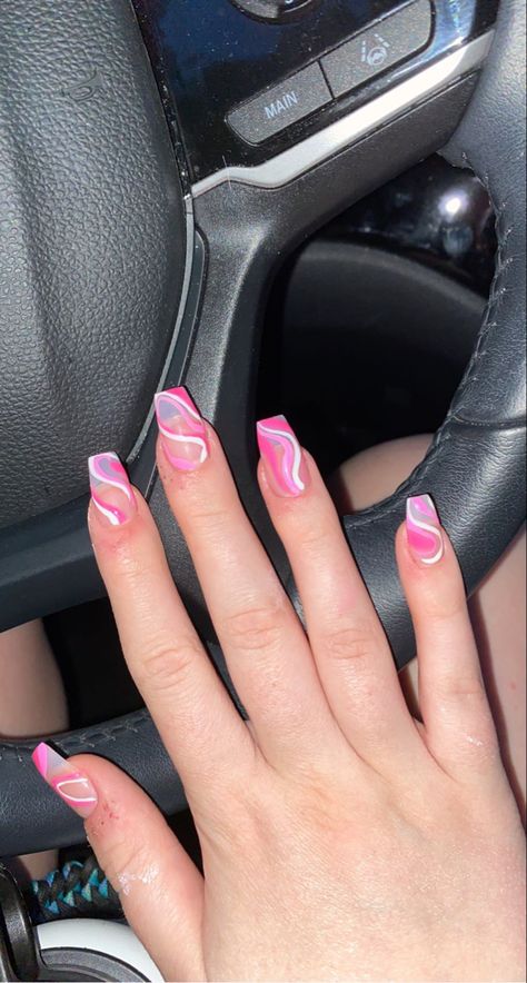 Pink Swirly Nails, Short Nail White, Short Cute Nail Designs, Nail Autumn 2022, Nail Design Autumn, Strip Nails, Swirly Nails, Pretty Nail Designs Acrylics, Nail Autumn