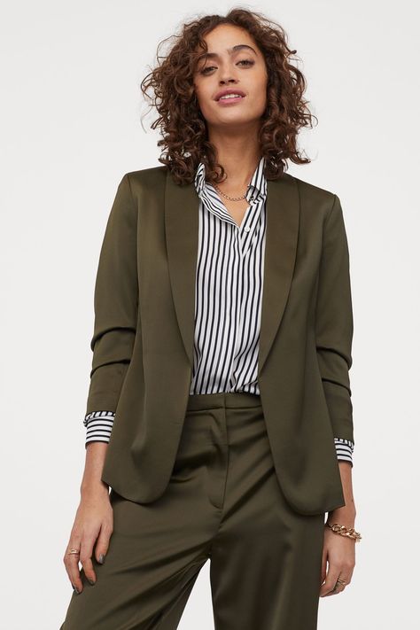 Green Womens Suit, Dark Green Blazer Outfit, Olive Blazer Outfit, Olive Green Blazer Outfit, Olive Dress Outfit, Green Blazer Women, Blazer Outfit For Women, Womens Green Blazer, Green Blazer Outfit