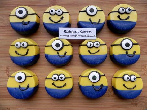 MINION Chocolate Covered Oreos - MINION Birthday or DESPICABLE me Birthday! on Etsy, $16.00 Despicable Me Birthday, Minion Cookies, Oreo Treats, Despicable Me Party, Chocolate Covered Cookies, Chocolate Dipped Oreos, Thumb Print, Minion Birthday Party, Dipped Oreos