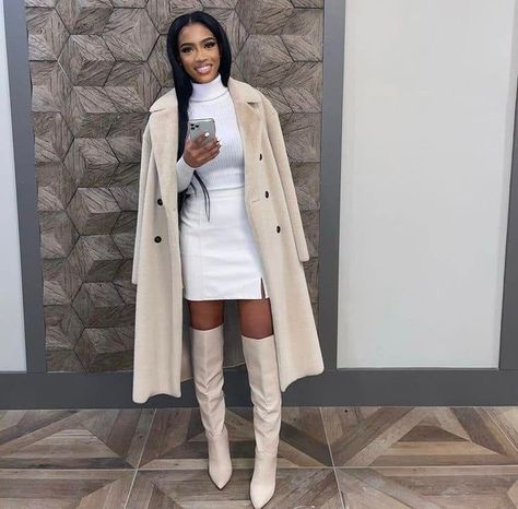 Mayet Lloyd - Mayet Lloyd added a new photo. Trench Coat Birthday Outfit, Boujee Thanksgiving Outfits, Autumn Birthday Outfit Ideas, Winter Bday Outfit Women Classy, Business Baddie Outfits, Cream Boots Outfit Winter, Winter Bday Outfit Women, Baddie Business Outfits, Private Bartender