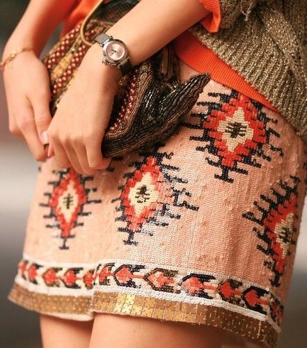 gorgeous aztec sequin mini! Aztec Culture, Metallic Skirt, Sequin Mini Skirts, Zara Skirts, Ethnic Print, Aztec Pattern, Sequin Mini, City Style, Estilo Boho