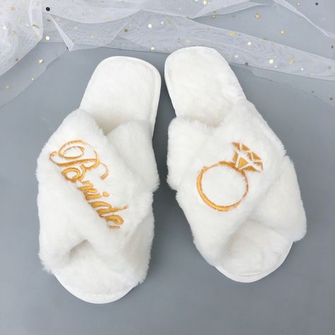 Cheap Party Favors, Bridesmaid Slippers, Bride Ring, Personalized Slippers, Makeup Photo, Wallpaper Stickers, Photo Makeup, Wedding Arrangements, Gold Thread