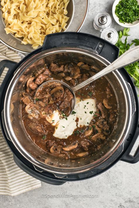 Instant pot beef stroganoff is a quick meal that is so easy to make with the help of the Instant Pot. Fork-tender chunks of beef and a creamy savory sauce are what makes this dish so delicious, hearty, and comforting. Served with some egg noodles, or for low-carb lovers, zucchini noodles, or riced cauliflower, this dish is sure to make everyone at the table happy. #instantpotbeefstroganoff #beefstroganoffinstantpot #beefstroganoff #spendwithpennnies Stragonoff Recipe, Pressure Cooker Beef Stroganoff, Instant Pot Beef Stroganoff, Chuck Steak Recipes, Instant Pot Stew, Round Steak Recipes, Beef Recipes For Dinner Easy, Recipes For Dinner Easy, Beef Stroganoff Easy