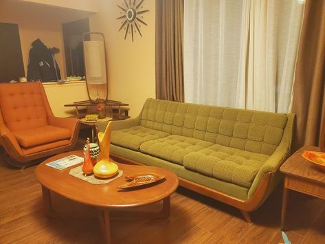 70s Family Room, 60’s Furniture, 60s Furniture 1960s Interior Design, 60s Interior Design 1960s Living Rooms, 60s House Aesthetic, 60s Decor Home, 80s Living Room Aesthetic, 70s Style Living Room, Retro Living Room 1970s