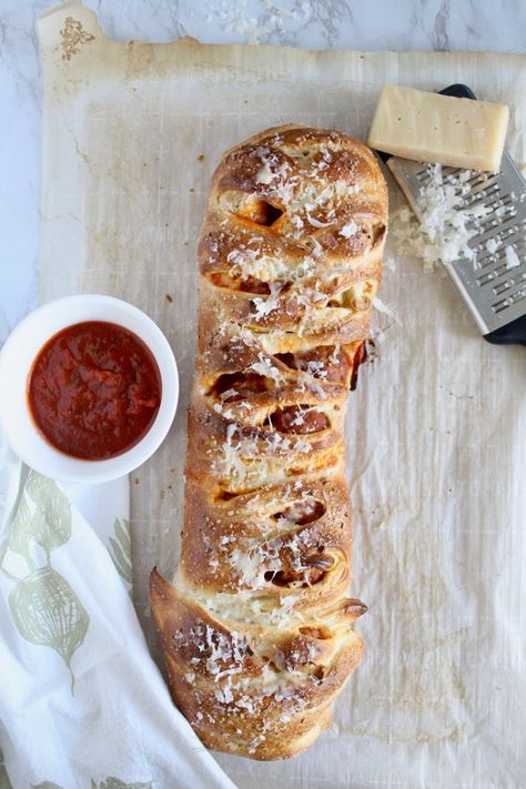 Meatball Stromboli Recipe, Meatball Stromboli, Stromboli Recipe Easy, Ground Beef Meatballs, Easy Meatball, Garlic Baked, Stromboli Recipe, Parmesan Meatballs, Pillsbury Recipes