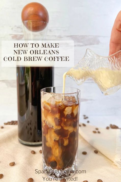 French Press Recipes, New Orleans Coffee, Louisiana Food, Cold Coffee Recipes, Mardi Gras Food, Cajun Creole Recipes, Frozen Coffee, Creamy Coffee, Beverage Recipes