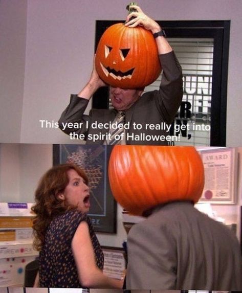 An Important List Of 'The Office's' Halloween Episodes The Office Halloween Wallpaper, The Office Halloween Episodes, The Office Pumpkin, The Office Halloween Costumes, The Office Halloween, Halloween Meme, Friday Halloween, Office Halloween Costumes, Halloween Havoc