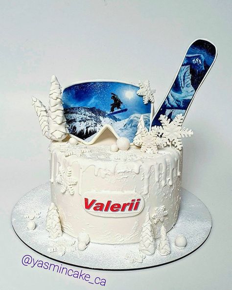 Snowboarding Party Theme, Snowboard Cake Birthdays, Snowboard Cake Ideas, Ski Cake Ideas Birthday, Ski Cake Ideas, Kankotri Decoration, Snowboard Cake, Ski Cake, Skateboard Cake