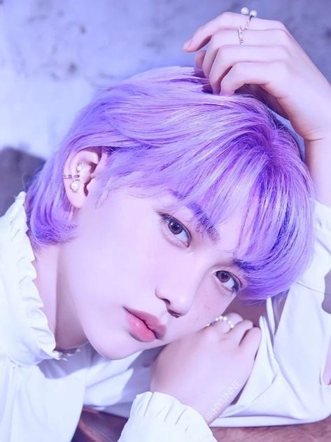 Kids Hair Color, Light Purple Wallpaper, Violet Aesthetic, Violet Hair, Hair Icon, Purple Themes, Hair Color Purple, Lee Know Stray Kids, Savage Kids