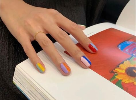 Half N Half Nails, Nails Two Tone, Multi Colored Nails, Color Block Nails, Best Nails, Hippie Nails, Nails Now, Minimal Nails, Pretty Gel Nails