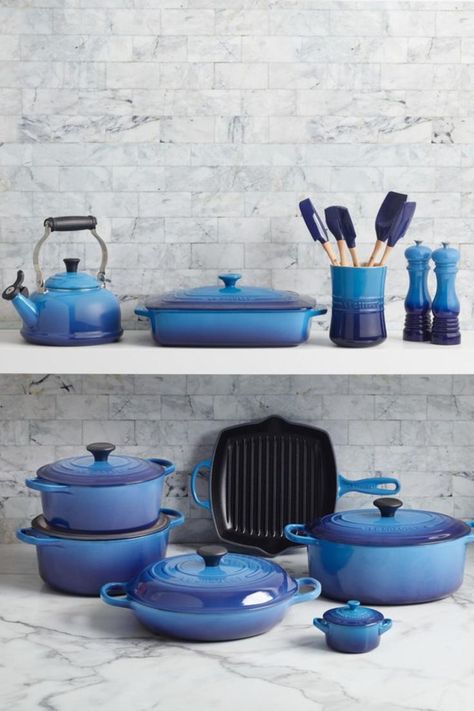 Shop our colorful stoneware, dutch ovens and braisers from Le Creuset Navy Blue Furniture, Le Creuset Blue, Le Creuset Kitchen, Le Creuset Colors, Homemade Bread Recipe, Le Creuset Cookware, Small Apartment Interior, Dutch Ovens, Blue Furniture