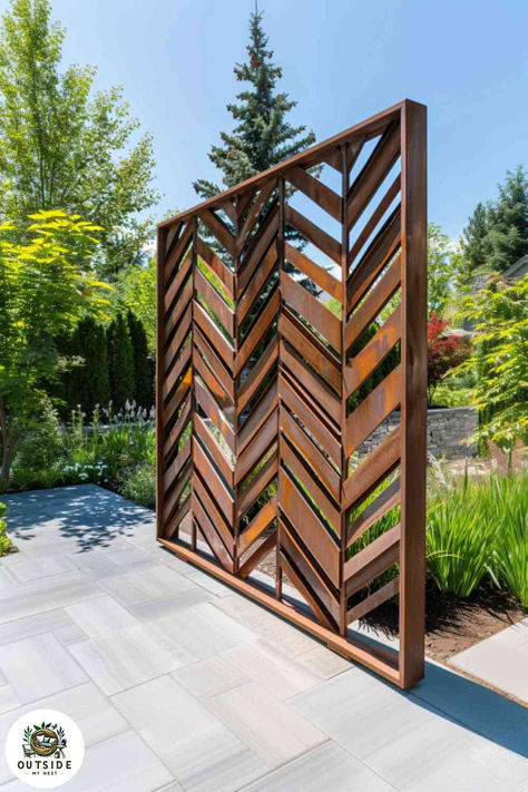 25 Unique Privacy Fence Ideas to Consider