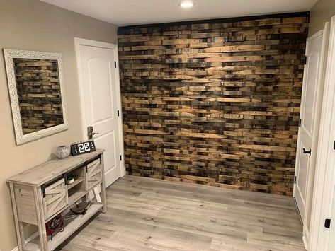 Bourbon Display, Junk Furniture, Bourbon Room, Barrel Ideas, Bourbon Tasting, Bourbon Bar, Speak Easy, Whisky Barrel, Bar Bathroom