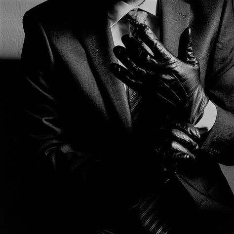 -Somebody always want Someone dead... I'm just the one who answer the call A Man In A Suit, Man In A Suit, Kaz Brekker, Costume Noir, Leigh Bardugo, Six Of Crows, Ex Machina, The Villain, Empath