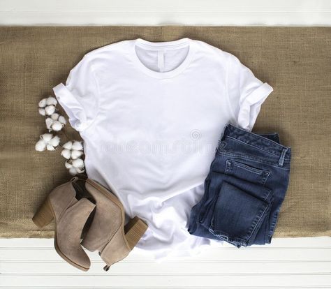 White Tshirt And Jeans, Mockup Camisa, Tshirt And Jeans, Jeans For Ladies, Drink Pouches, Id Picture, Plain White T Shirt, Cotton Plant, Hippie Shirt