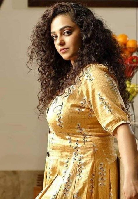 Nithya Menon Hd Wallpaper, Wallpapers Songs, Nithya Menen, Aishwarya Rai, Actress Pics, Latest Images, Indian Actress Hot Pics, Priyanka Chopra, Deepika Padukone