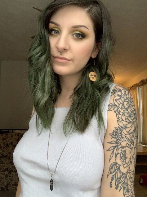 Moss Colored Hair, Moss Green Hair Color, Earthy Green Hair, Muddy Green Hair, Matcha Haircolor, Green Bayalage, Moss Hair Color, Mossy Green Hair, Brown Hair Green Highlights