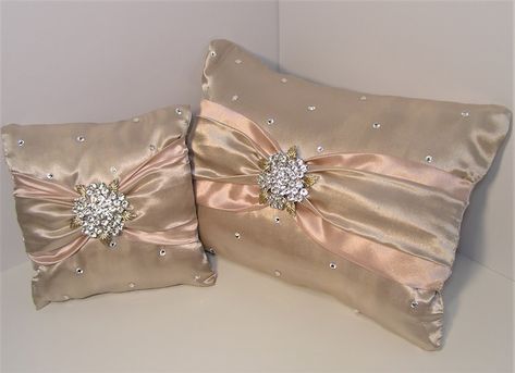 bwithustudio - Etsy France Kneeling Pillow, Rose Gold Pillow, Gold Card Box, Cinderella Sweet 16, Sweet 16 Tiara, Quinceanera Accessories, Stony Brook, Storybook Cottage, Cinderella Shoes