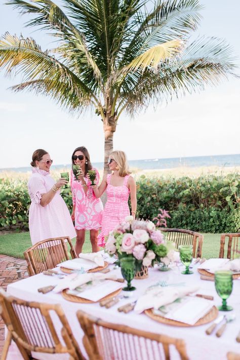 Beach Tablescape, Palm Beach Decor, Beach Table, Palm Beach Style, Garden Vases, Summer Table, Beach Bachelorette, Pink Clutch, Different Shades Of Pink