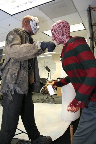 Freddy + Jason = Freddy vs. Jason Freddy Vs Jason, Halloween Horror Movies, A Nightmare On Elm Street, Dead By Daylight, Nightmare On Elm Street, Elm Street, Friday The 13th, A Nightmare, Couples Costumes