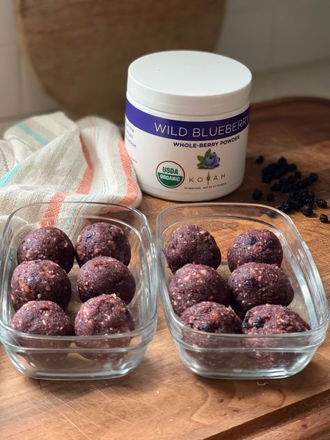 Blueberry Benefits, Protein Truffles, Formula Recipes, Walnut Butter, Blueberry Powder, Reducing Blood Pressure, Energy Ball Recipe, Dried Lavender Flowers, Organic Fruits And Vegetables