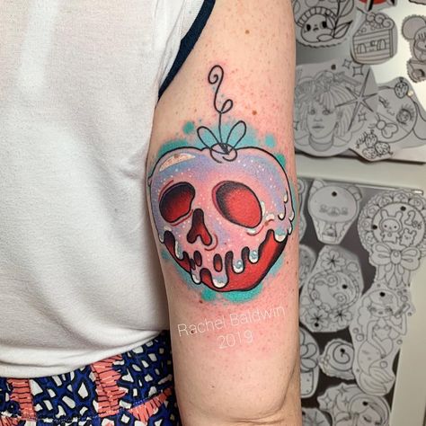 Poison Apple Tattoo, Bad Apple Tattoo, Tattoo Future, Snow White Tattoos, Disney Sleeve Tattoos, Apple Tattoo, Globe Tattoos, Goth Tattoo, Poison Apple