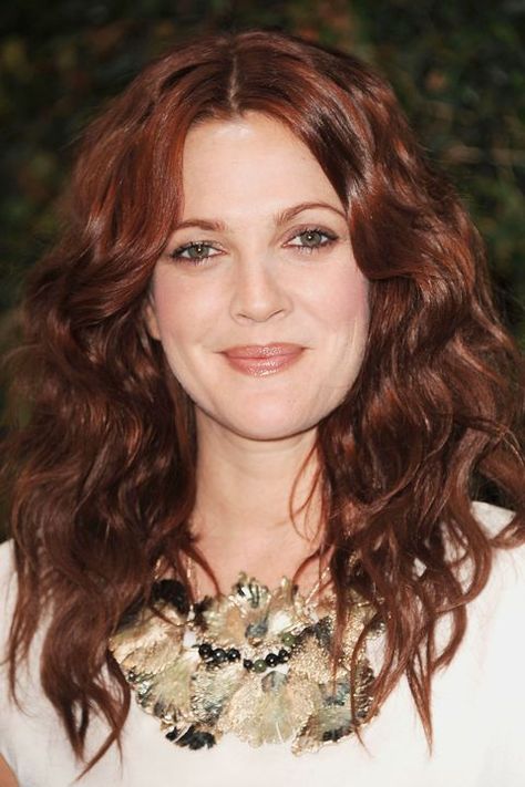 Drew Barrymore Red Brown Hair Color, Hair Colour For Green Eyes, Brown Hair Color Shades, Dark Red Hair, Red Brown Hair, Hair Color Auburn, Hair Color Shades, Shag Hairstyles, Auburn Hair